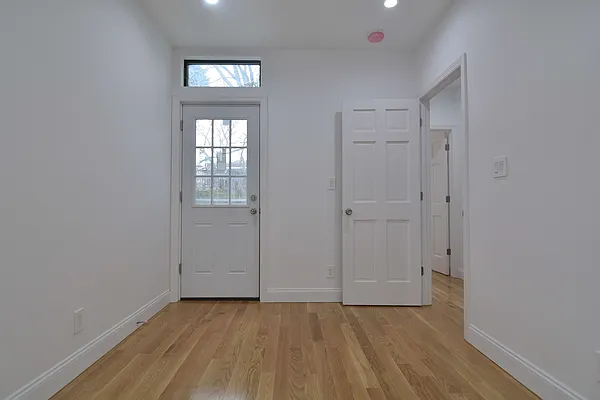 Rented by Hagstrom Management Inc | media 6