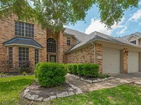 2710 Five Oaks Dr, Missouri City, TX 77459
