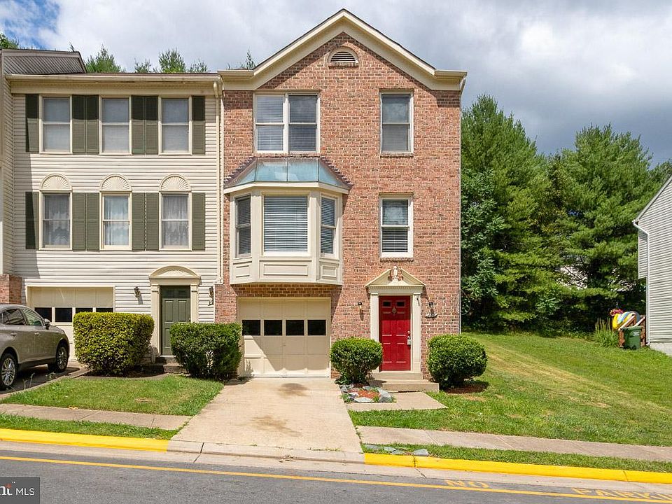 1st image of 200 Rolling Hill Ct