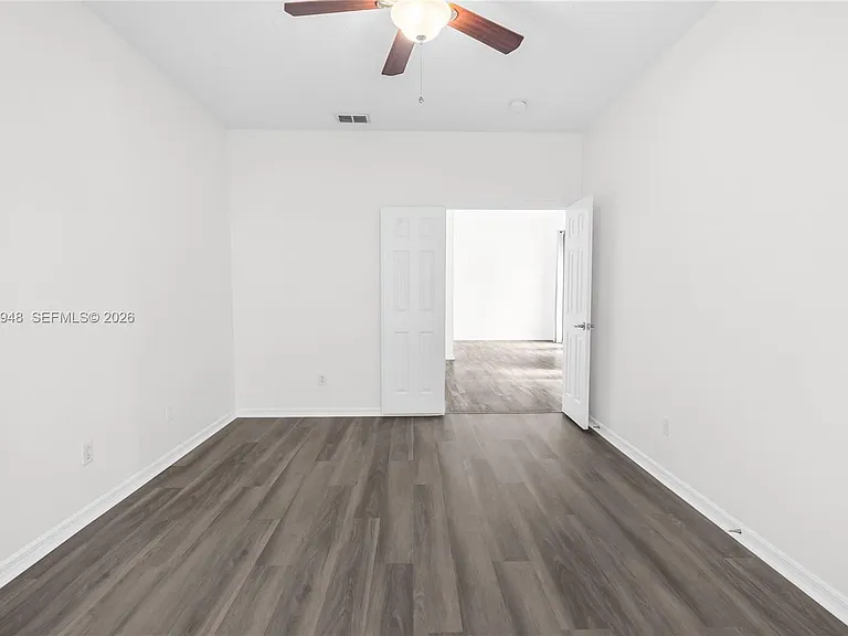 434 Castlemain Cir — Photo 20