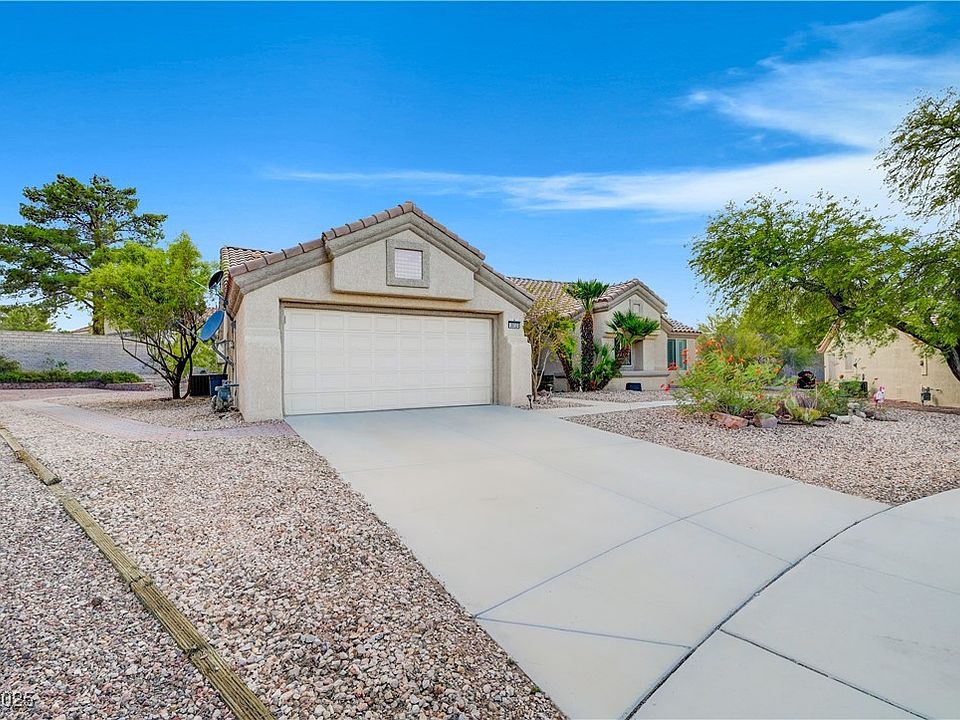 1st image of 3033 Merimar Dr