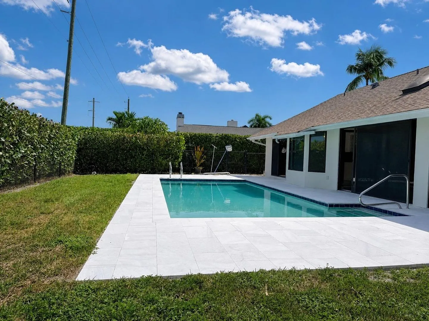 Rental Home With Private Pool | 3 Bedrooms | Pet-Friendly | Prime Naples Location — Photo 1