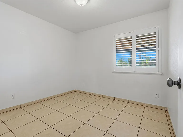 3006 Mission Dr — Photo 28