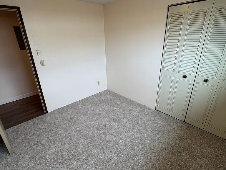 Pinewood Apartments — Photo 52