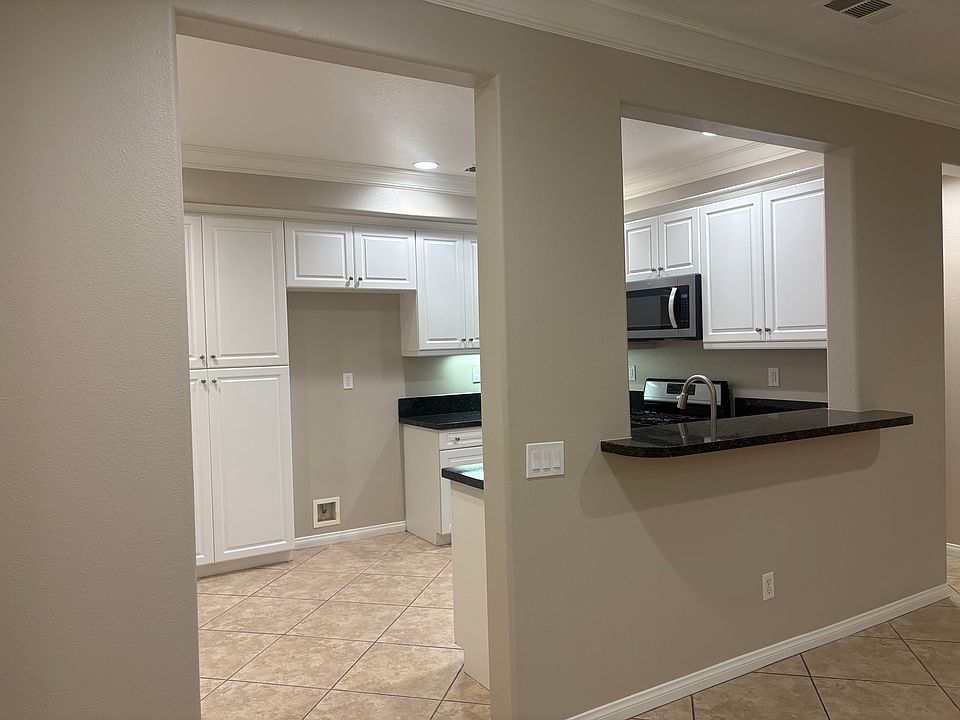 Upgraded Granite with bar top