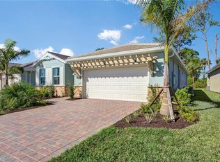 319 Tamarindo Ln, Naples, FL 34114