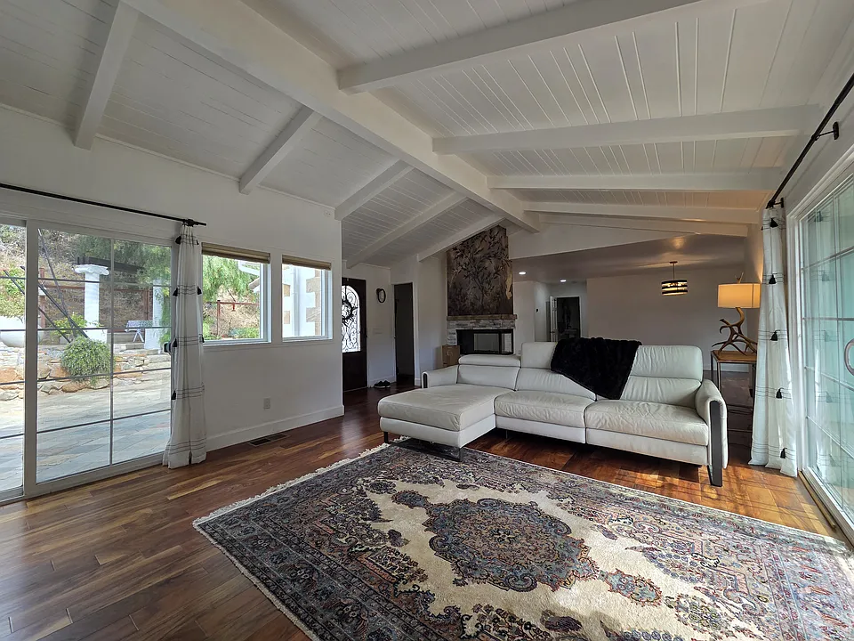 1165 Midway Dr