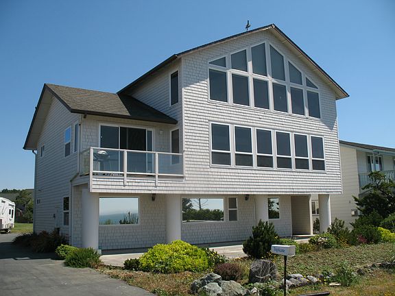 3rd image of 1795 S Pebble Beach Dr
