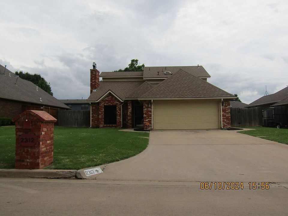 1st image of 2312 NE Kingsbriar Dr