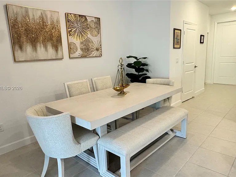 401 SE Crossoak Ln #401 — Photo 4