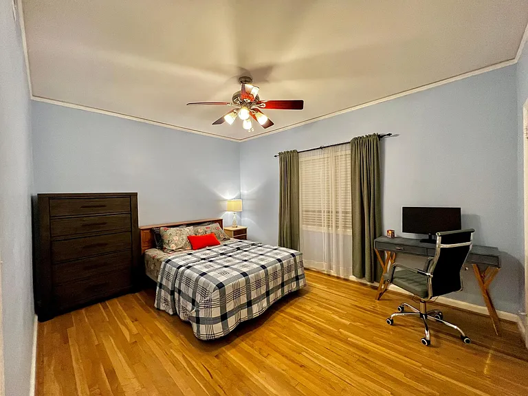 430 Lindbergh Dr NE — Photo 10