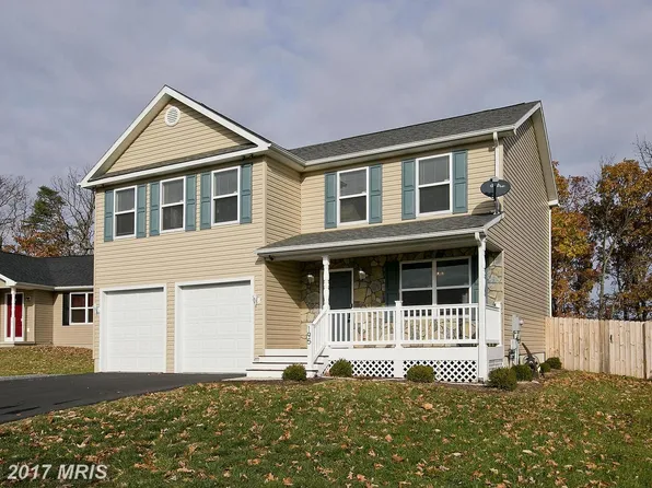195 Ambrosia Ln, Martinsburg, WV 25405