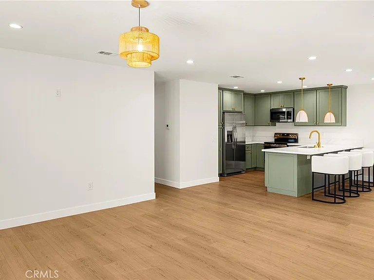 11920 Laurel Ave #A — Photo 8