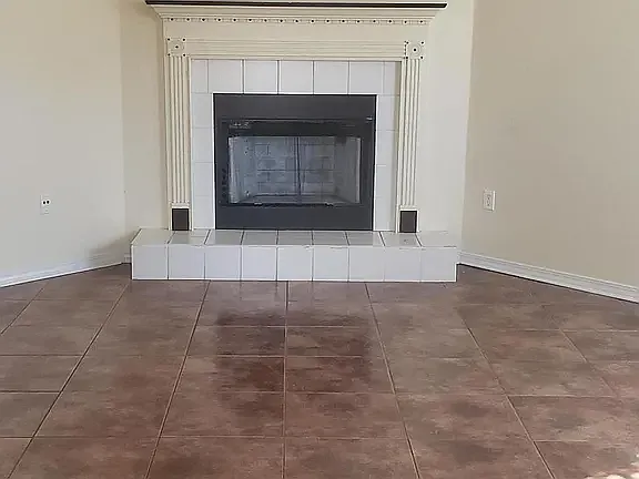 3 bed, 1300 sqft, $1,600 — Photo 2