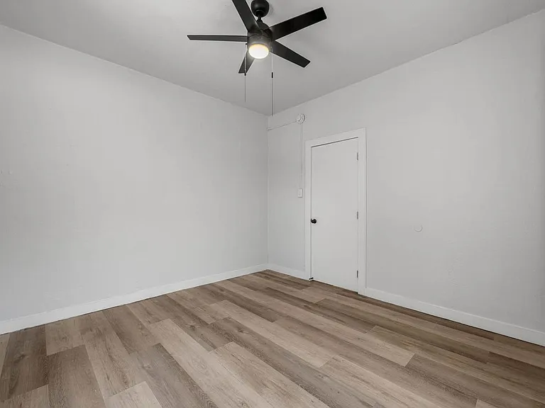 2849 San Marino St #110A — Photo 10