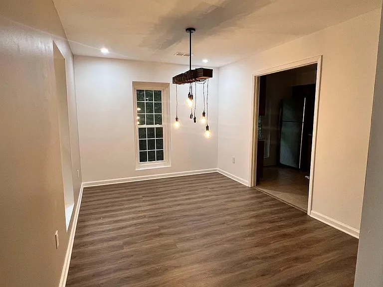 25201 Plantation Dr NE #201 — Photo 17