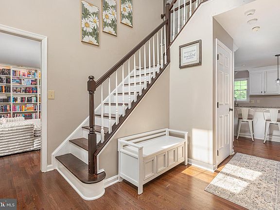 4th image of 12660 Belleflower Ln