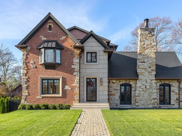 111 Oxford Rd, Kenilworth, IL 60043