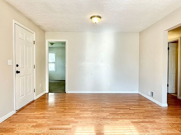 5th image of 2028 E Sunnyside Ave #A