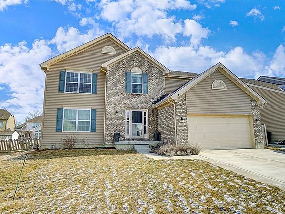 3rd image of 3042 White Ash Dr