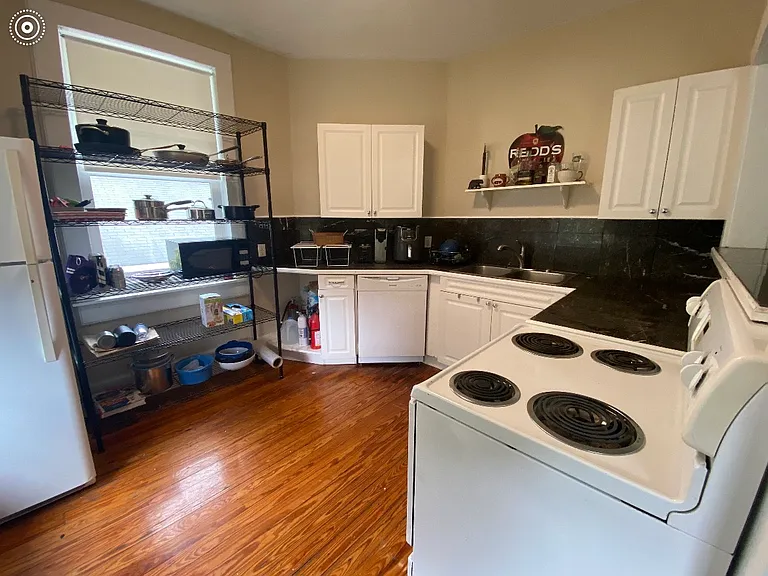 219 S Walker St #B — Photo 7
