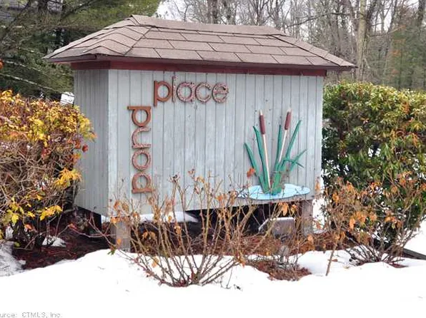 4 Clover Ct, Avon, CT 06001
