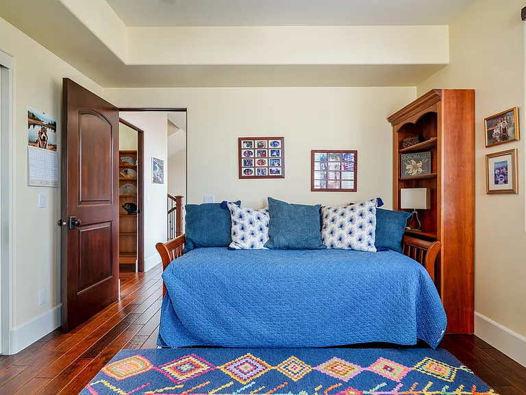 1010 Pine St — Photo 31
