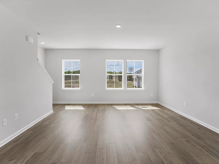 125 Brashear Ct — Photo 3
