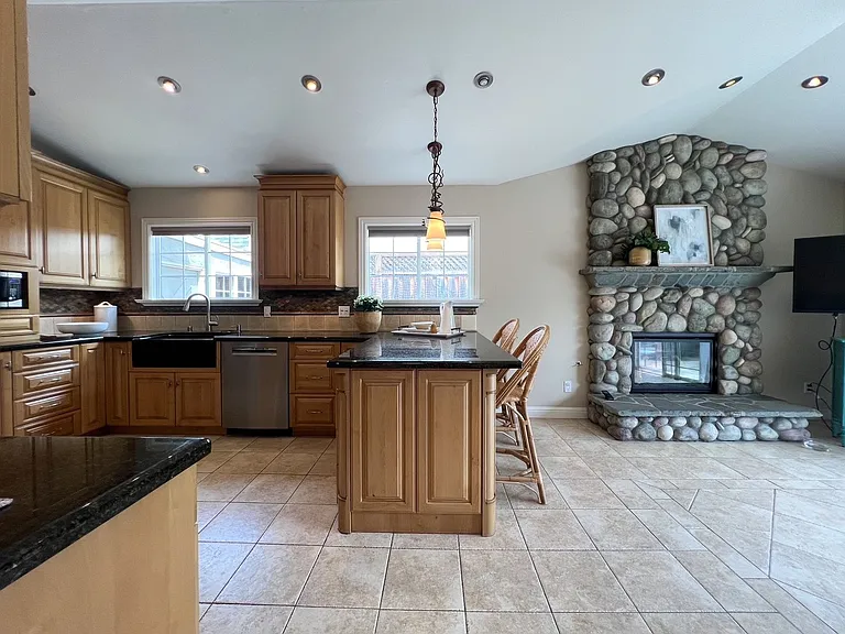 3321 Anita Ct — Photo 26