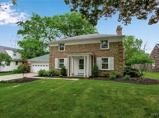 125 Jordan Rd, Williamsville, NY 14221