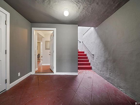 4th image of 2437 Ortega St