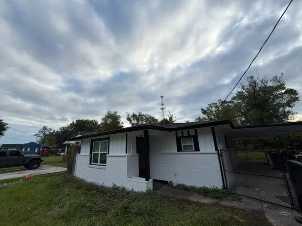 208 Irene St, Orange, TX 77630