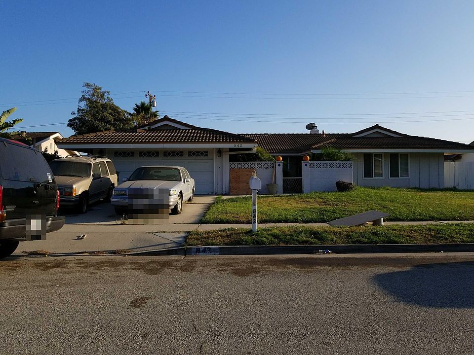 1st image of 842 E Lemon Dr