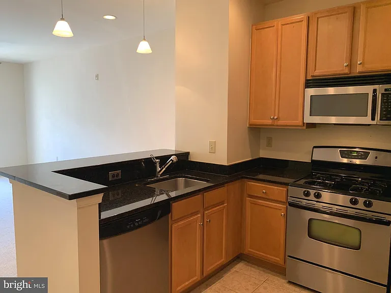 2655 Prosperity Ave #318 — Photo 5