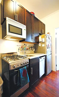 Rented by Bold New York | media 32