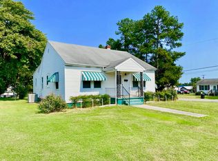 523 Custis St, Crewe, VA 23930