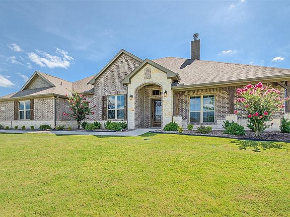 3rd image of 3025 Luke Dr