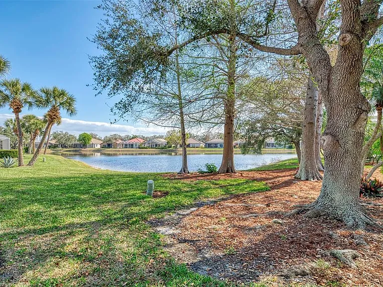 5271 Highbury Cir — Photo 43