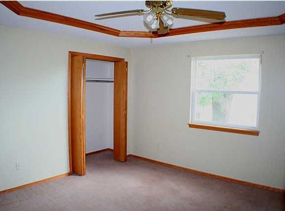 5th image of 2401 N Pembroke Ct