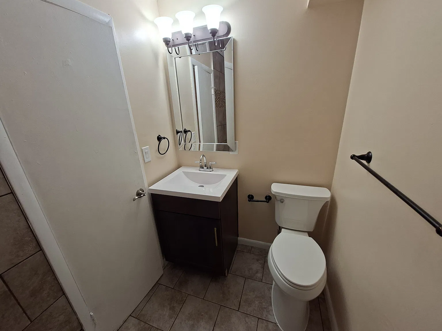 3 bed, 988 sqft, $1,400 — Photo 4