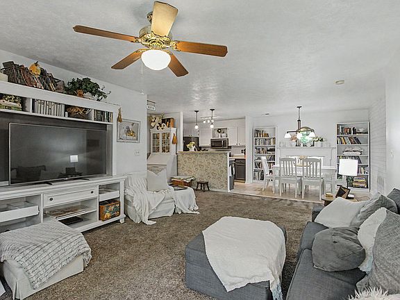 5th image of 2239 Teal Briar Ln APT 102