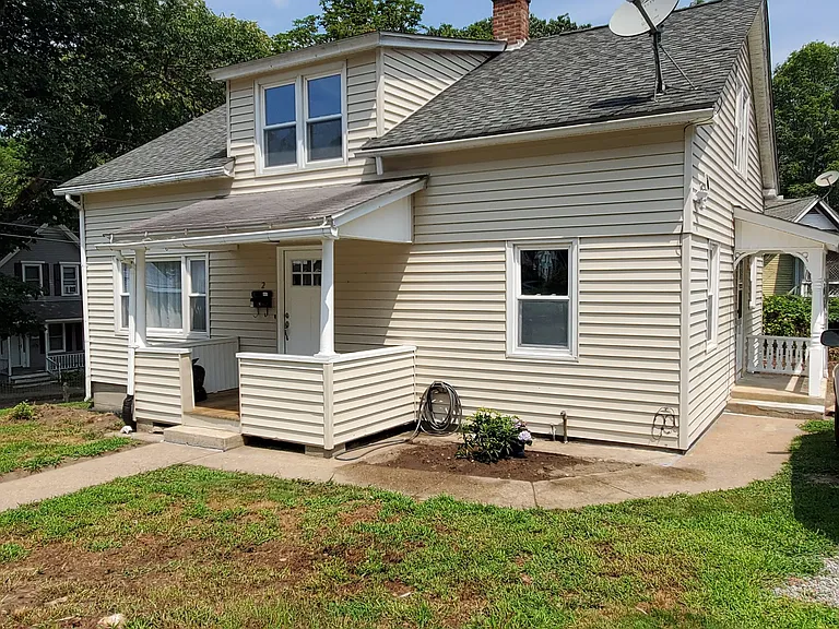 2 Mountain Ave — Photo 1