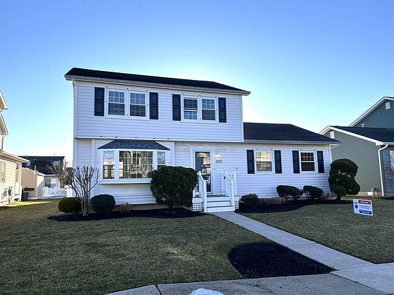 2nd image of 149 Dory Dr