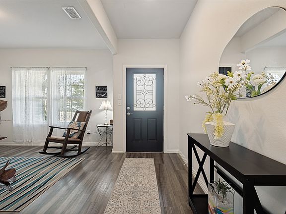 2nd image of 2400 Lalun Ln