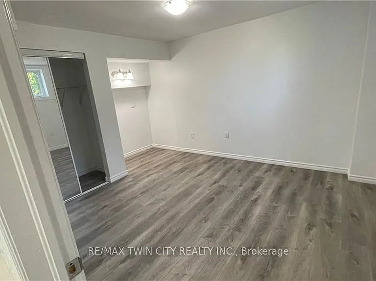 20 Davidson Ct #LOWER — Photo 6