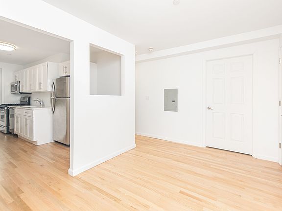 3rd image of 1 Hawley Ter APT 2C