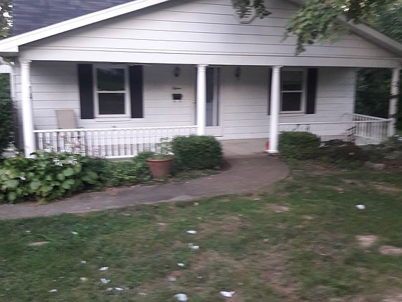 2nd image of 15 New Uri Ave