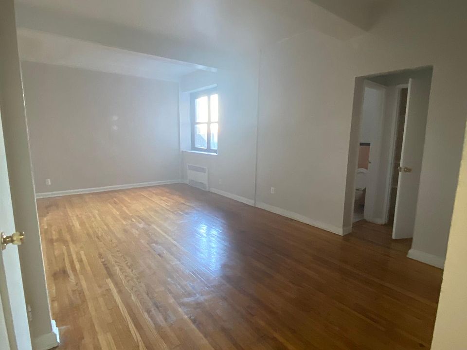 1st image of 8750 Kingston Pl APT 1E