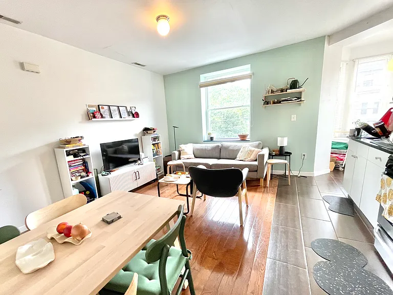 937 S Saint Bernard St #2 — Photo 12