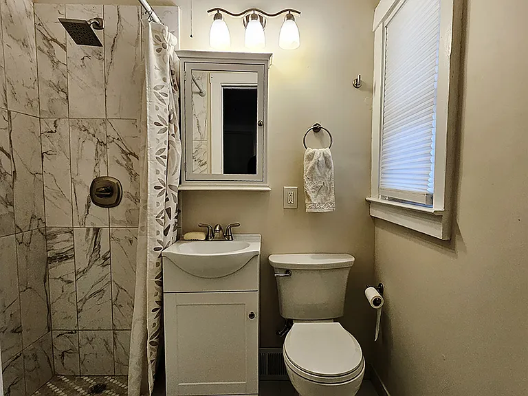 1208 Emmons Ave — Photo 13